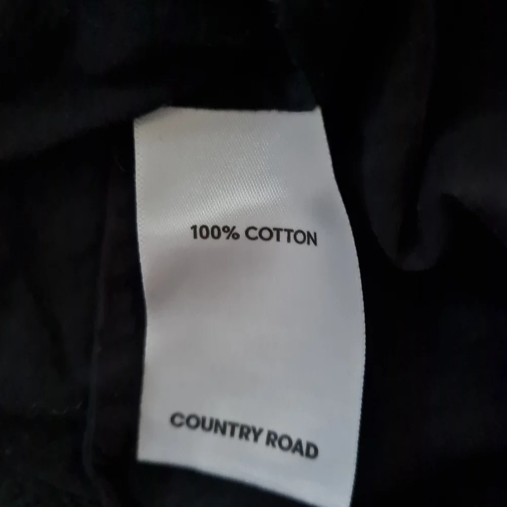 Women's size L 'COUNTRY ROAD' Gorgeous black frill sleeve cotton top - AS NEW - Picture 7 of 7